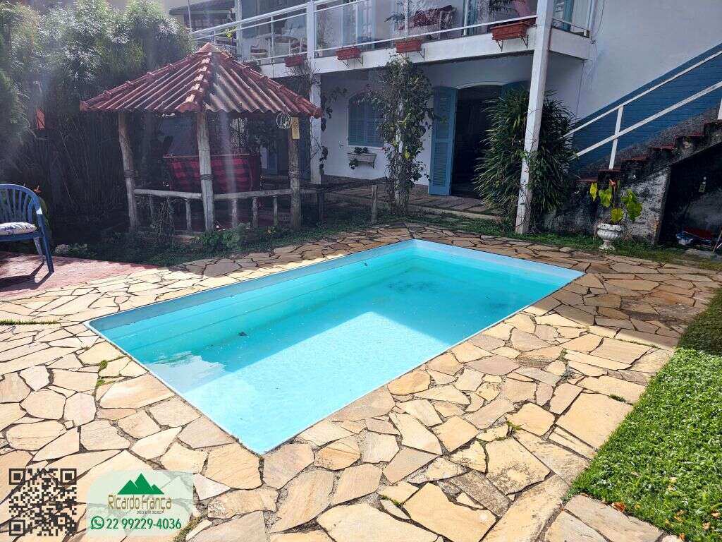 Casa à venda com 3 quartos, 300,63m² - Cônego,Nova Friburgo