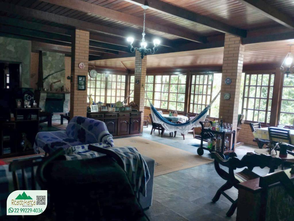  - Casa à venda em Nova Friburgo, Lumiar, com 3 quartos, 276m²