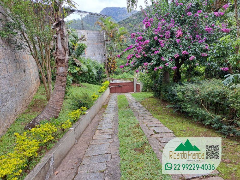  - Bela propriedade de 2.667,00 m², no Centro de Nova Friburgo RJ.