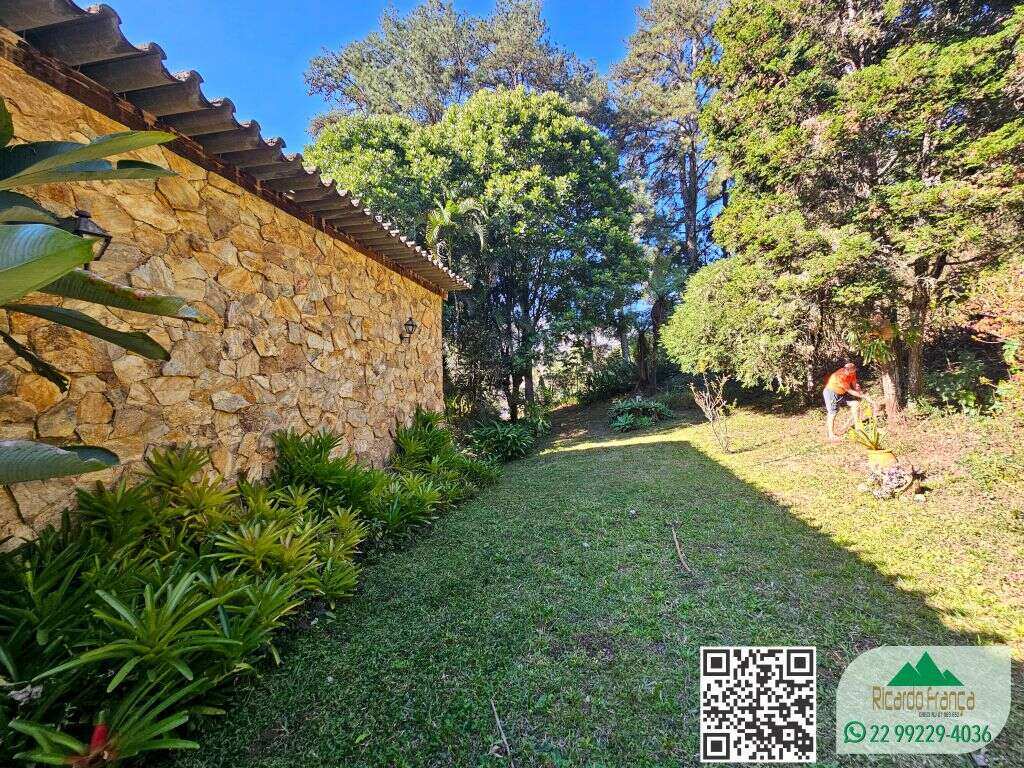 Casa à venda com 6 quartos, 550,00m² - Cascatinha,Nova Friburgo